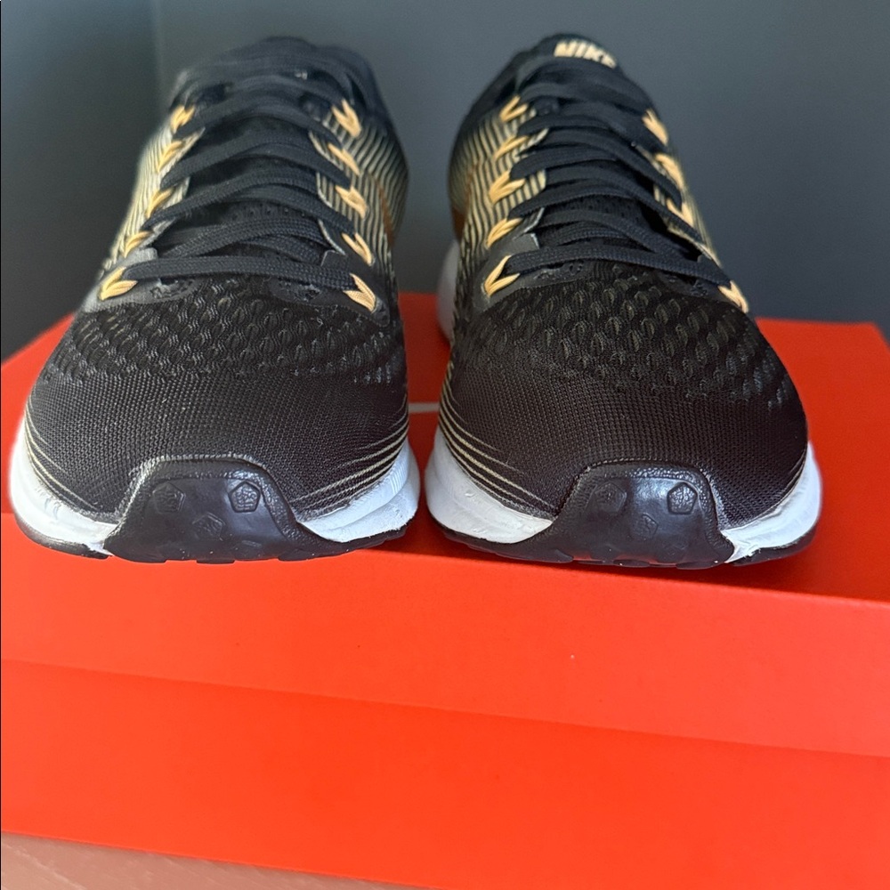 Nike Air Zoom Pegasus 34 Black Gold Sneakers Women - Size 8.5 - Picture 4 of 11
